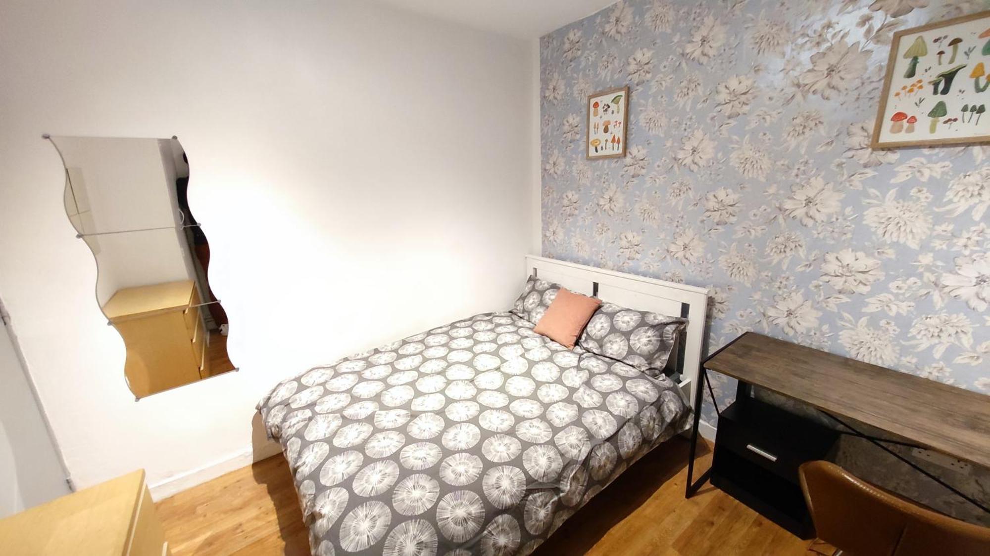 Spacious Flat With 2 To 3 Bedrooms In Central ロンドン エクステリア 写真